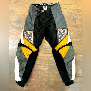 Thor motocross pants. Size 28.